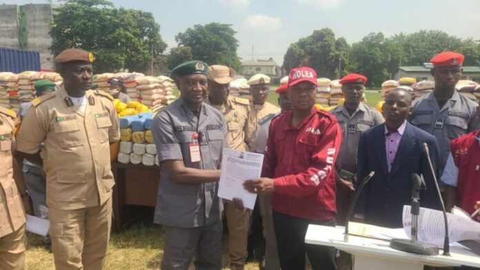 101371D1-C389-475A-B1C7-0601E7B23F28