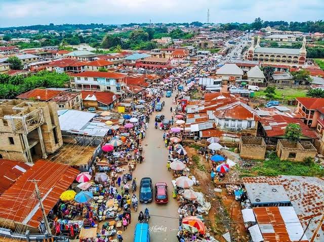 08FA2EEC-A6FC-4146-80A3-52041115524D