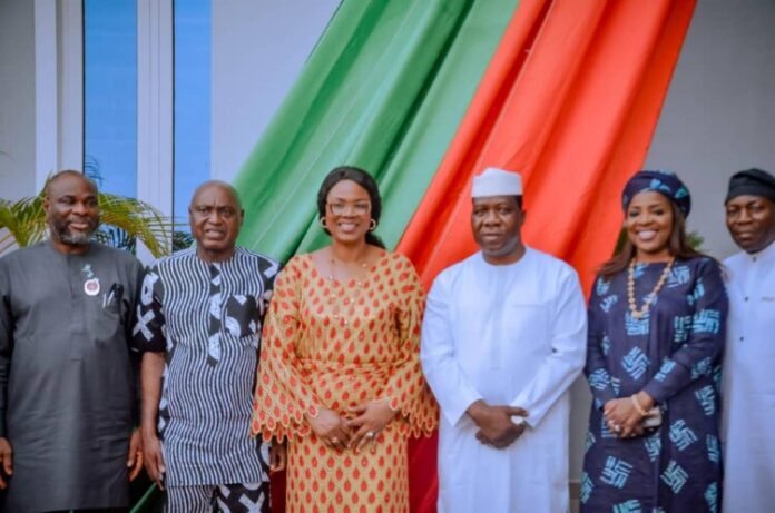 680F0C51-795E-4987-AFFE-4D66A4D9C171